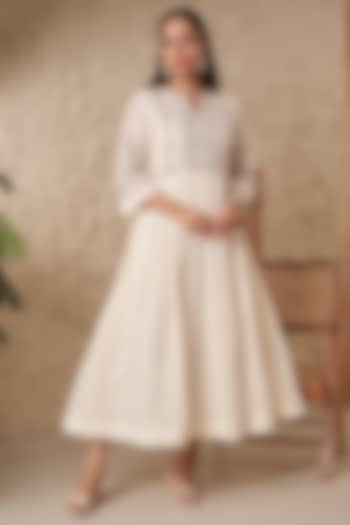 Cream Mulmul Embroidered Summer Dress by Samatvam By Anjali Bhaskar at Pernia's Pop Up Shop