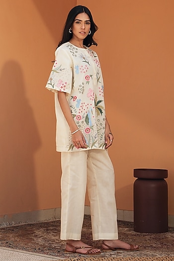 White Mul Mul Embroidered Co-Ord Set by Samatvam By Anjali Bhaskar at Pernia's Pop Up Shop