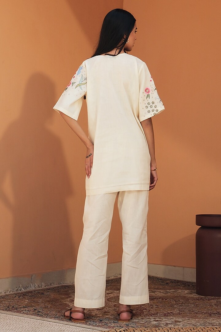 White Mul Mul Embroidered Co-Ord Set by Samatvam By Anjali Bhaskar at Pernia's Pop Up Shop