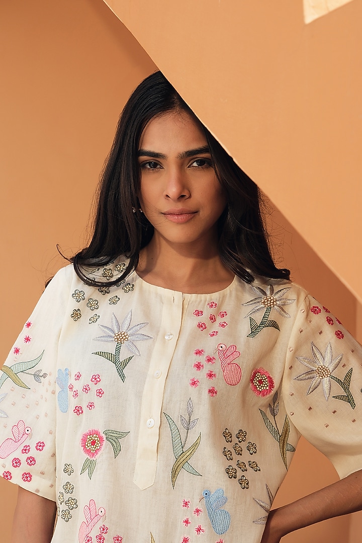 White Mul Mul Embroidered Co-Ord Set by Samatvam By Anjali Bhaskar at Pernia's Pop Up Shop