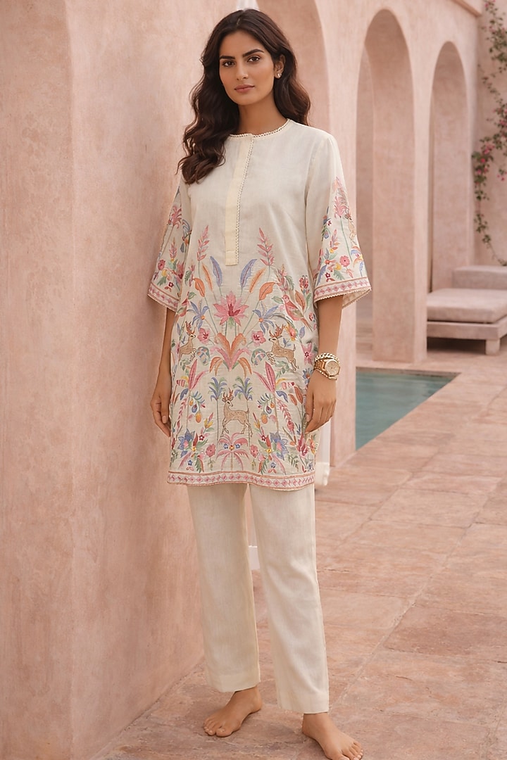 Ivory Mulmul Thread Embroidered Kurta Set by Samatvam By Anjali Bhaskar at Pernia's Pop Up Shop