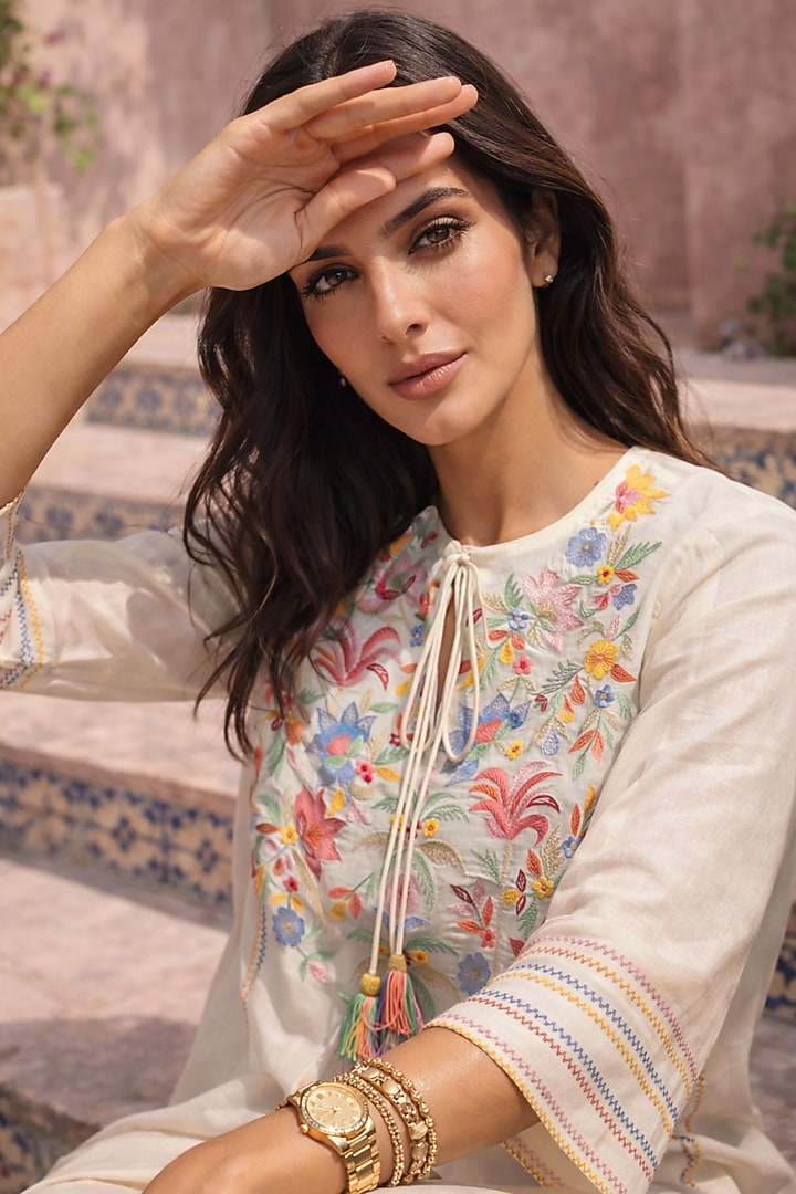Ivory Mulmul Thread Embroidered Kurta Set by Samatvam By Anjali Bhaskar at Pernia's Pop Up Shop