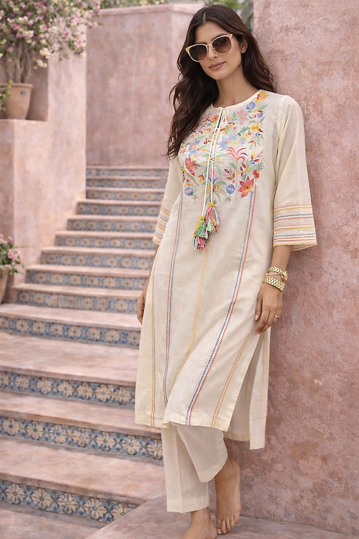 Ivory Mulmul Thread Embroidered Kurta Set by Samatvam By Anjali Bhaskar at Pernia's Pop Up Shop