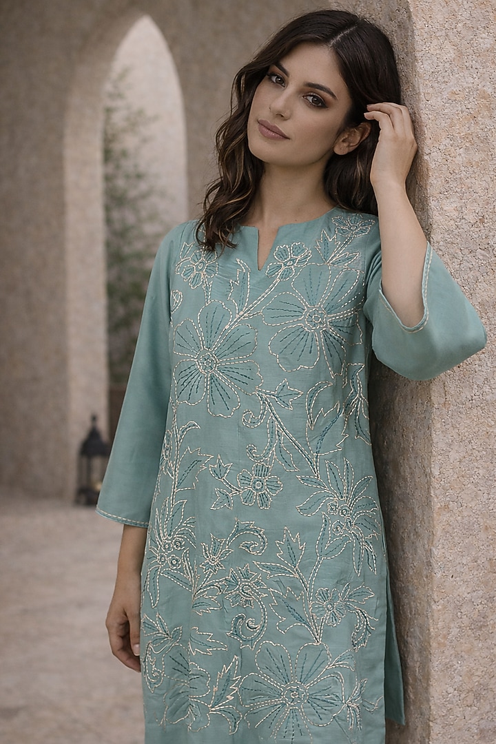 Light Blue Chanderi Thread Embroidered Kurta Set by Samatvam By Anjali Bhaskar at Pernia's Pop Up Shop