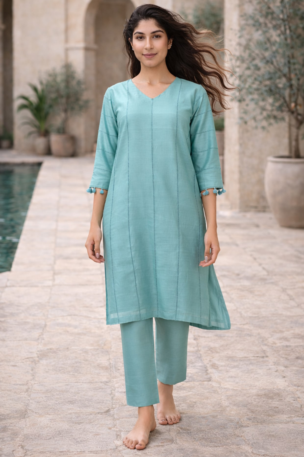 Samatvam By Anjali Bhaskar Light Blue Chanderi Thread Embroidered Kurta Set