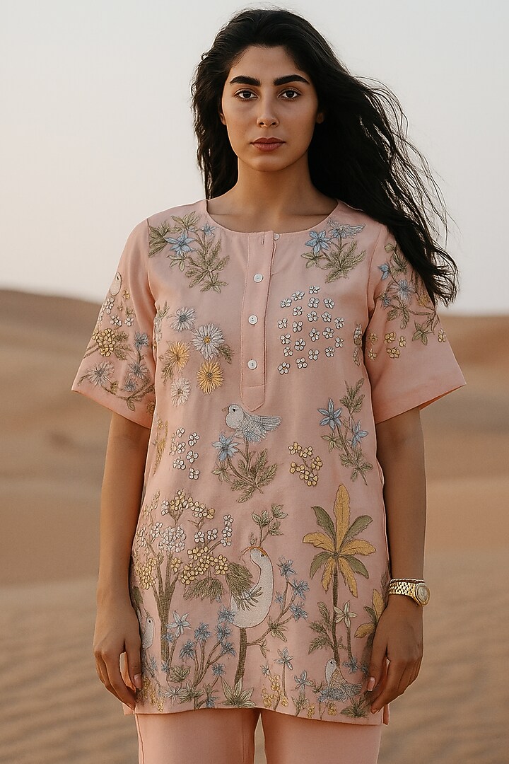 Blush Pink Chanderi Thread Embroidered Kurta Set by Samatvam By Anjali Bhaskar at Pernia's Pop Up Shop