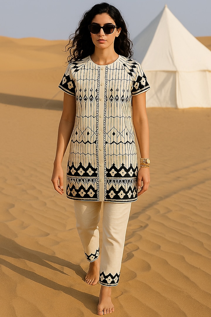 White Chanderi Thread Embroidered Straight Kurta Set by Samatvam By Anjali Bhaskar at Pernia's Pop Up Shop