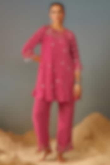 Pink Printed Kurta Set by Samatvam By Anjali Bhaskar at Pernia's Pop Up Shop