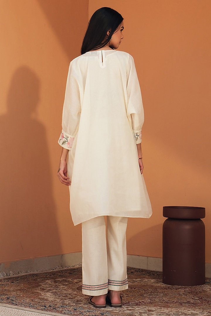 Ivory Mul Mul Floral Embroidered Kaftan Set by Samatvam By Anjali Bhaskar at Pernia's Pop Up Shop