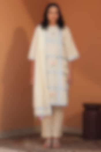 Ivory Mul Mul Floral Embroidered Kurta Set by Samatvam By Anjali Bhaskar at Pernia's Pop Up Shop