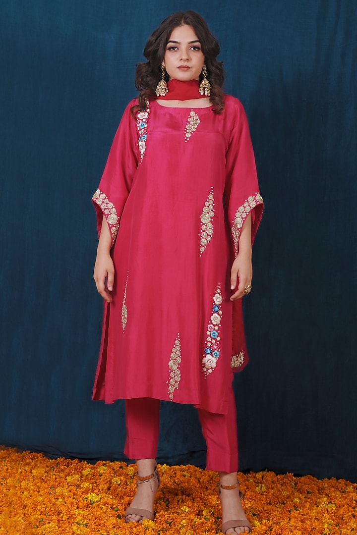 Pink Opada Silk Resham & Thread Embroidered Kurta Set by SAUBHAGYA at Pernia's Pop Up Shop