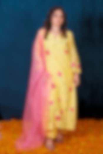 Yellow Chanderi Silk Thread Embroidered Kurta Set by SAUBHAGYA