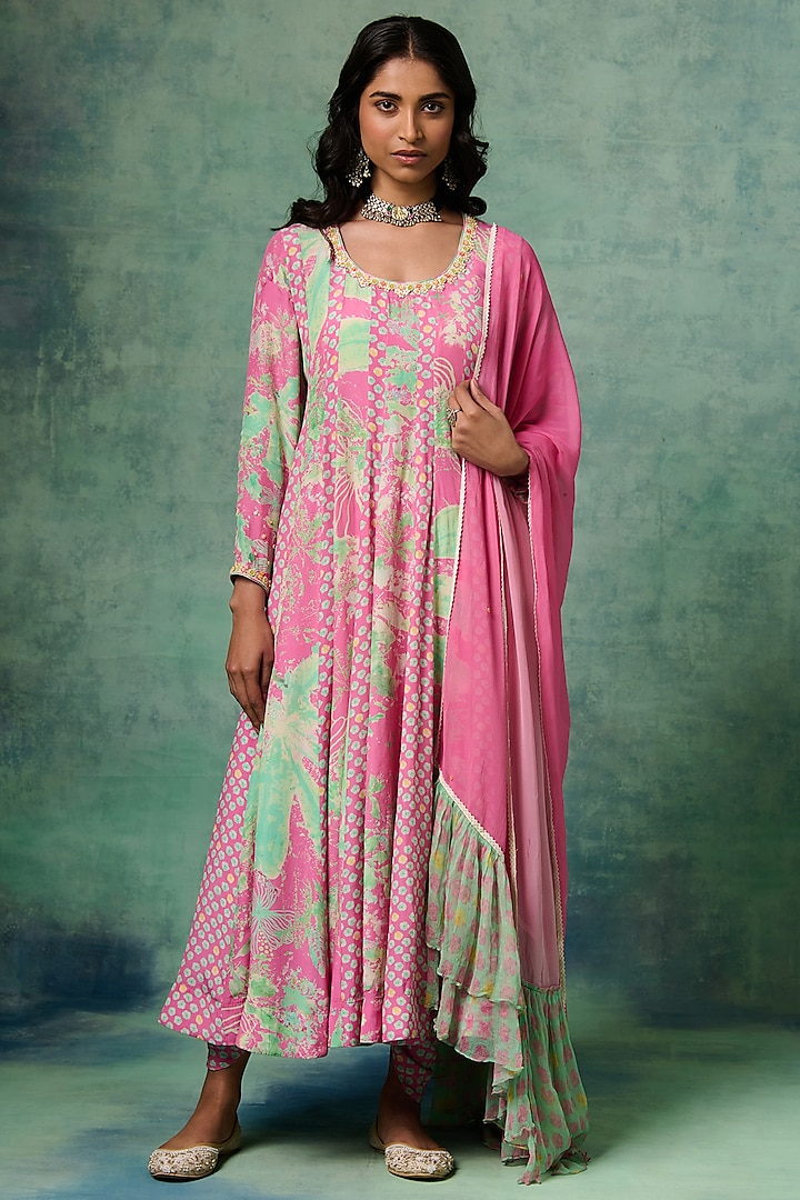 Pink Dull Crepe Printed & Embroidered Kurta Set by Saundh