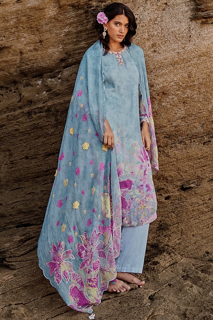 Grey Chiffon Viscose Printed & Sequins Work Kurta Set by Saundh at Pernia's Pop Up Shop