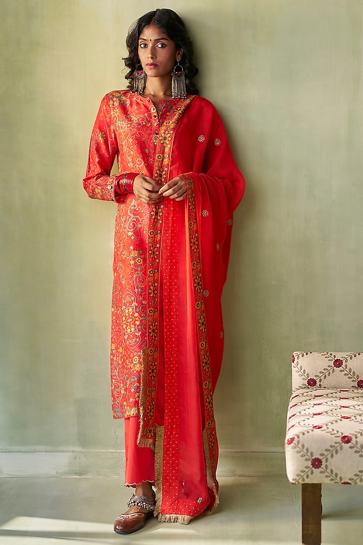 Red Raw Silk Cord Embroidered Kurta Set by Saundh at Pernia's Pop Up Shop