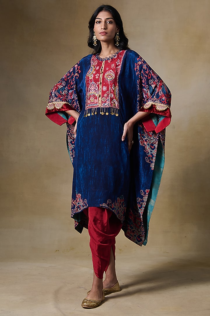 Blue Natural Crepe Zari Embroidered Kurta Set by Saundh at Pernia's Pop Up Shop