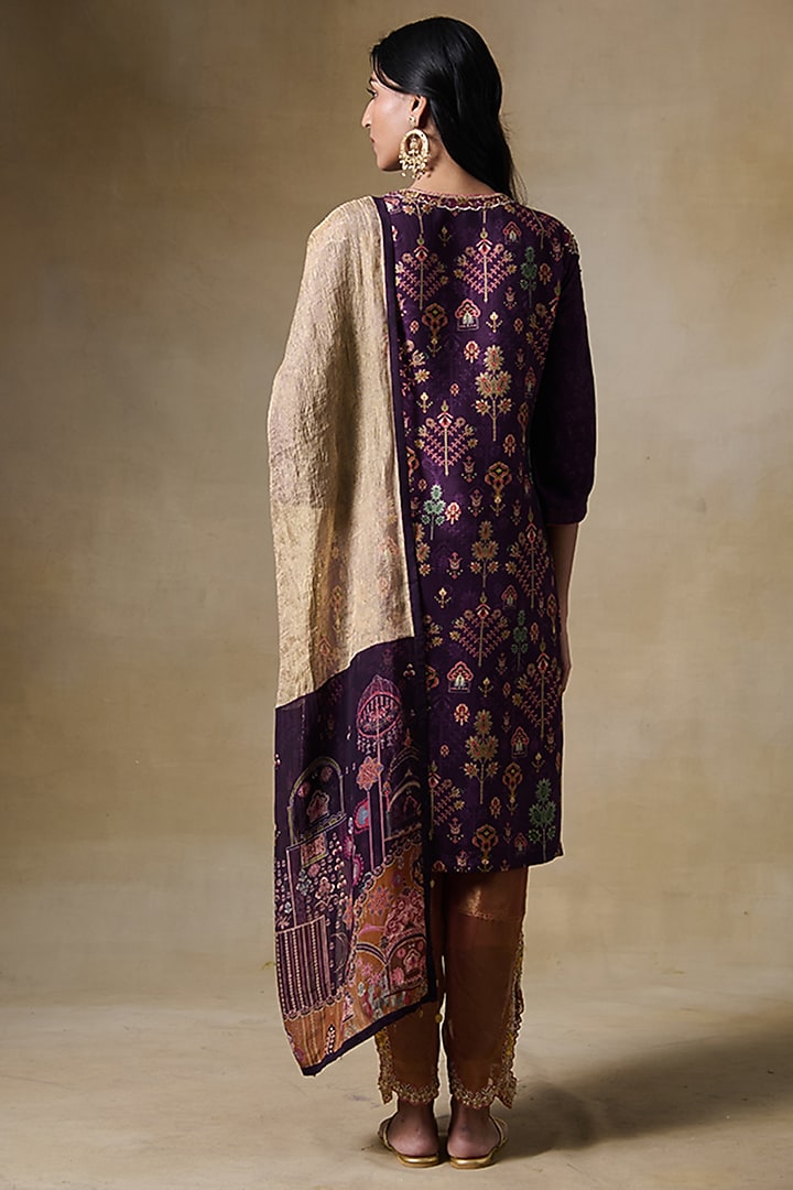 Purple Raw Silk Resham Embroidered & Printed Kurta Set by Saundh at Pernia's Pop Up Shop