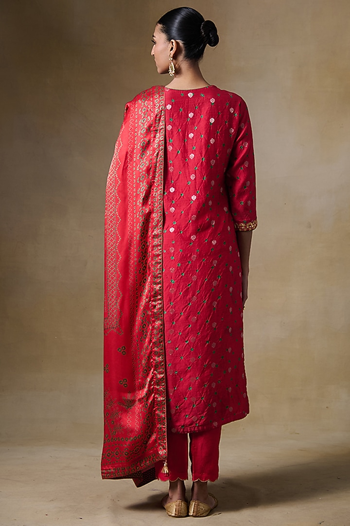 Red Chiniya Jacquard Silk Gota Embroidered Kurta Set by Saundh at Pernia's Pop Up Shop