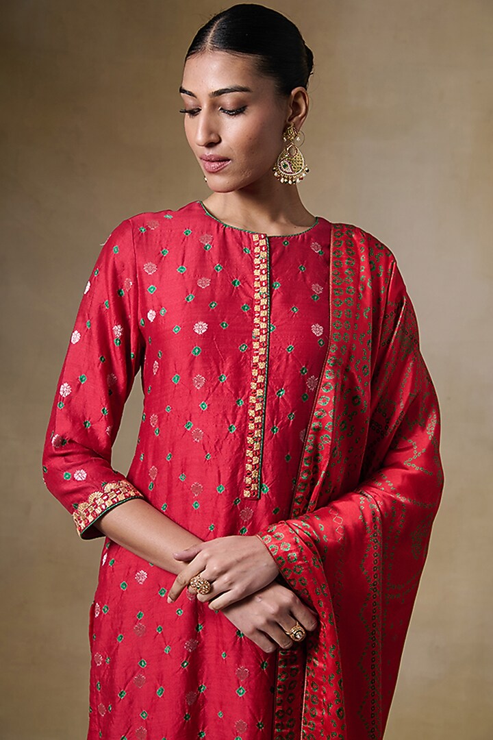 Red Chiniya Jacquard Silk Gota Embroidered Kurta Set by Saundh at Pernia's Pop Up Shop