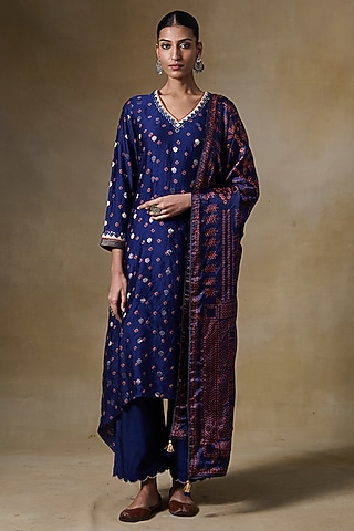 Midnight Blue Chiniya Jacquard Silk Zari Embroidered Kurta Set by Saundh