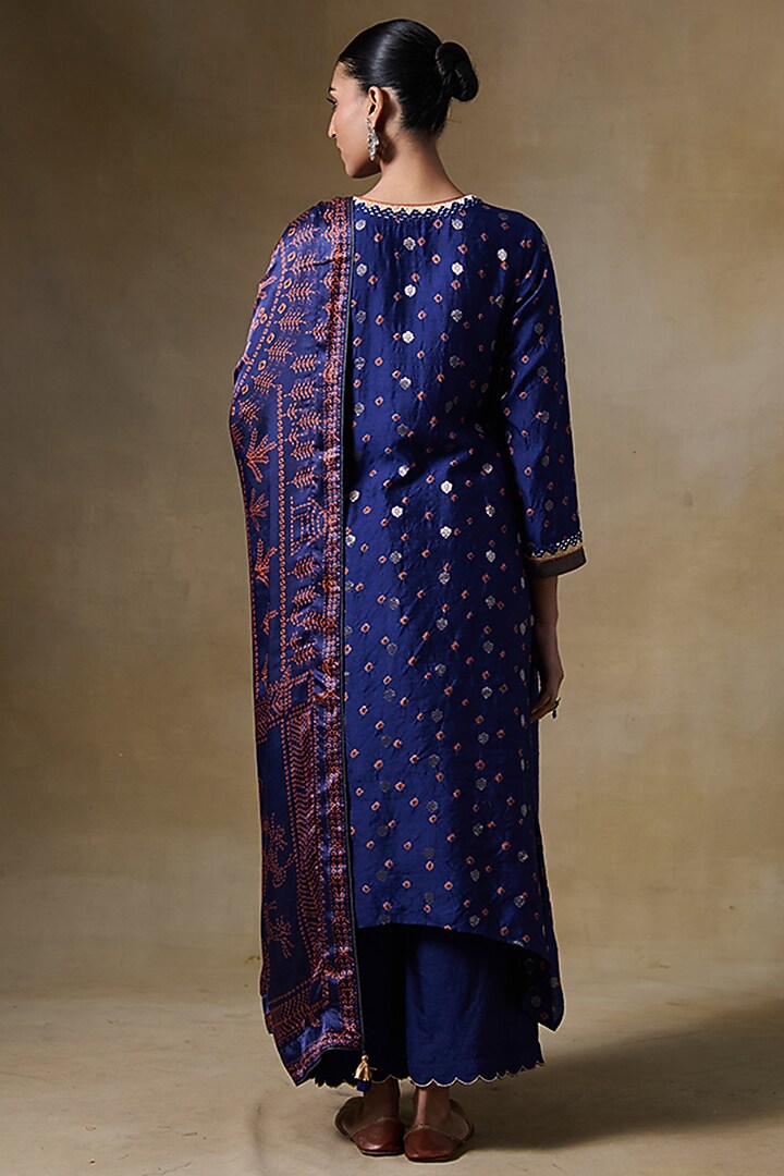 Midnight Blue Chiniya Jacquard Silk Zari Embroidered Kurta Set by Saundh at Pernia's Pop Up Shop