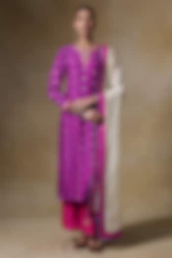 Rani Pink Chiniya Jacquard Silk Gota Embroidered Straight Kurta Set by Saundh at Pernia's Pop Up Shop