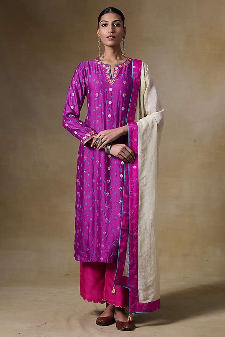 Rani Pink Chiniya Jacquard Silk Gota Embroidered Straight Kurta Set by Saundh at Pernia's Pop Up Shop