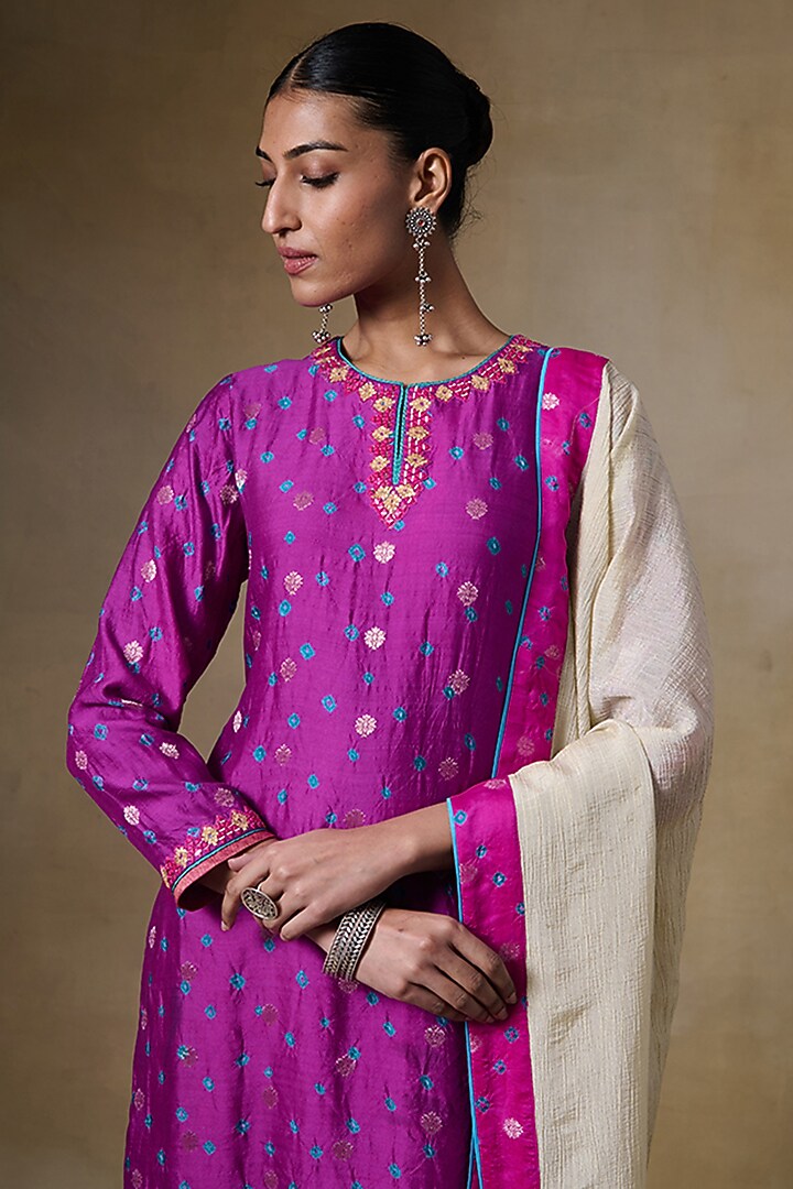 Rani Pink Chiniya Jacquard Silk Gota Embroidered Straight Kurta Set by Saundh at Pernia's Pop Up Shop
