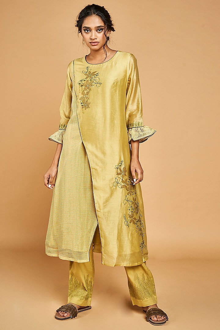 Olive Green Embroidered Kurta With Pants by Saundh