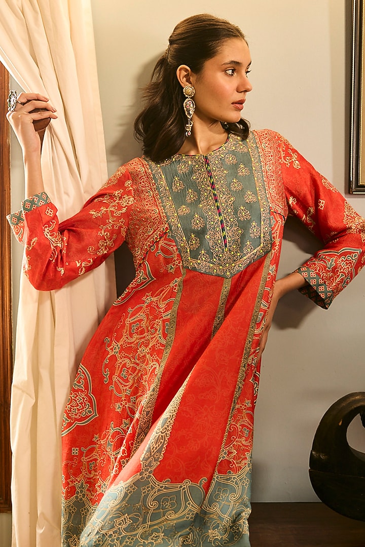 Orange Raw Silk Printed & Resham Embroidered Kurta Set by Saundh at Pernia's Pop Up Shop