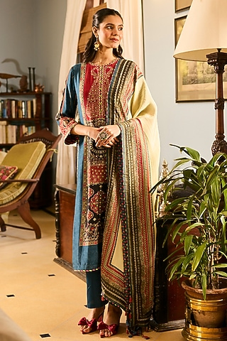 Blue Muslin Silk Printed & Resham Embroidered Kurta Set by Saundh