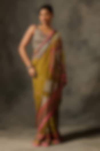 Green Muslin Silk Masterprinted Saree Set by Saundh at Pernia's Pop Up Shop