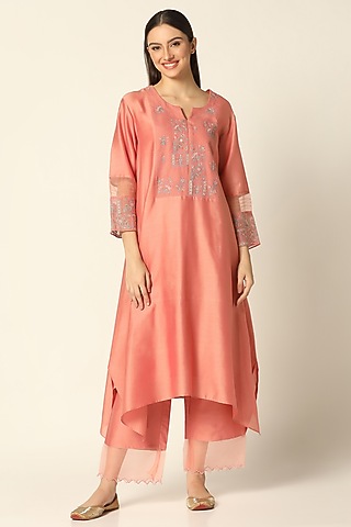 Orange Chanderi Silk Embroidered Kurta Set by Label Savi Abbot
