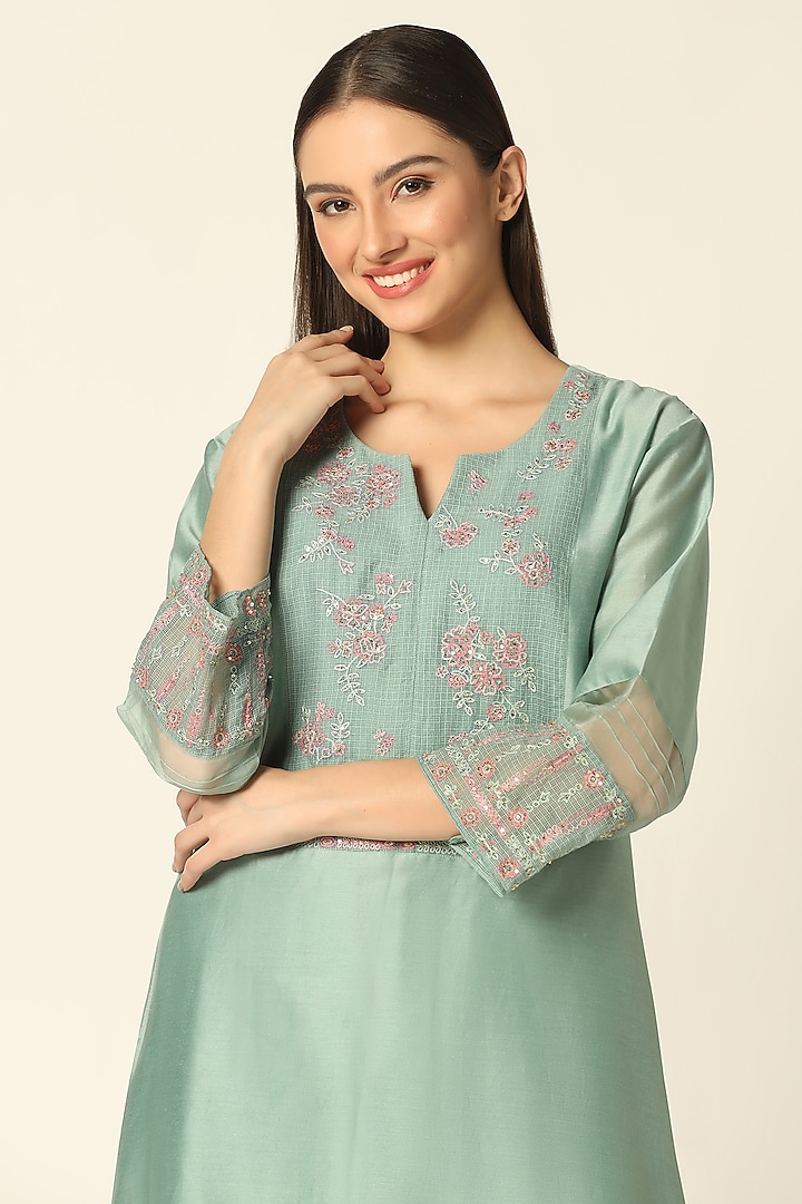 Sage Green Chanderi Silk Embroidered Kurta Set by Label Savi Abbot at Pernia's Pop Up Shop