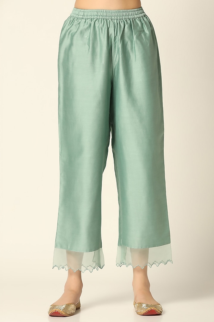 Sage Green Chanderi Silk Embroidered Kurta Set by Label Savi Abbot at Pernia's Pop Up Shop