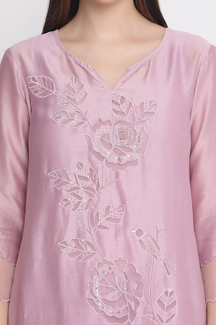 Purple Hand Embroidered Kurta Set by Label Savi Abbot at Pernia's Pop Up Shop