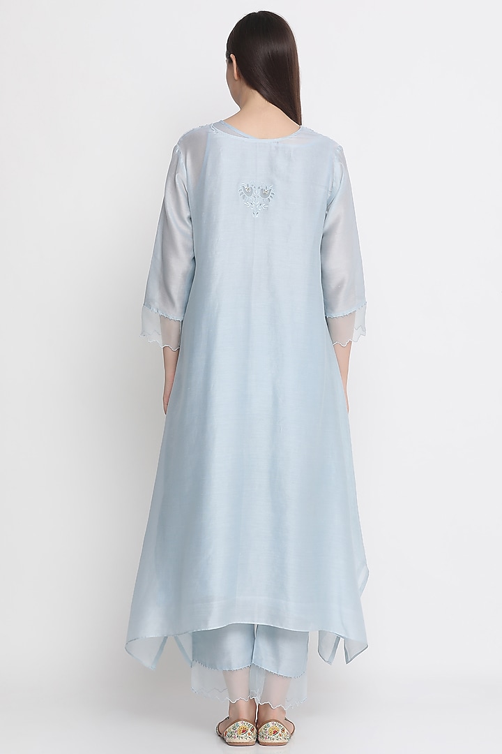 Powder Blue Hand Embroidered Kurta Set by Label Savi Abbot at Pernia's Pop Up Shop