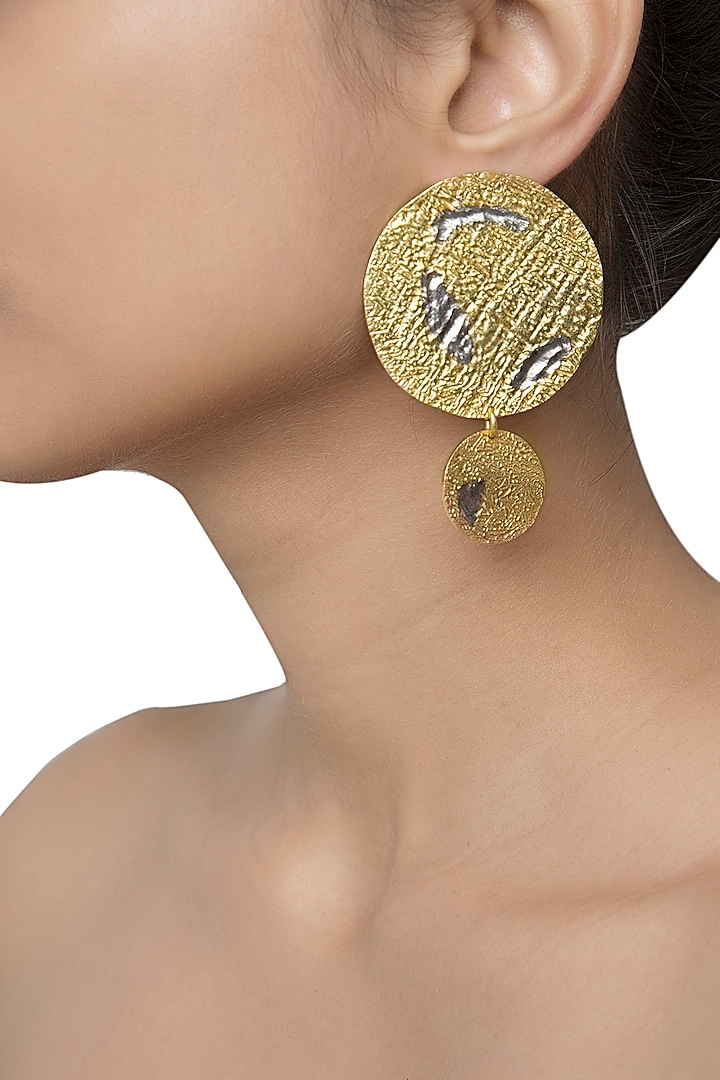 Gold plated mismatch detailing earrings available only at Pernia's Pop Up Shop.