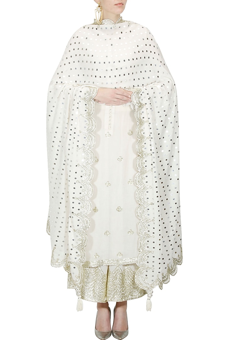 White and silver gota patti work kurta and pyjama set available only at Pernia's Pop Up Shop.