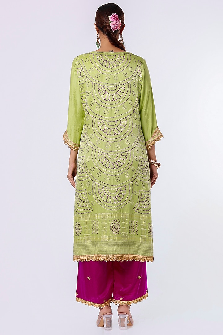 Lime Green Gajji Silk Kurta Set by Sangeeta Kilachand at Pernia's Pop Up Shop