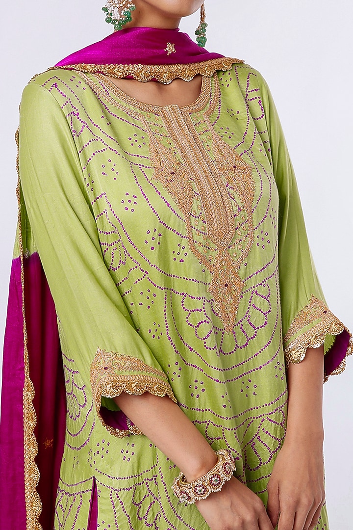 Lime Green Gajji Silk Kurta Set by Sangeeta Kilachand at Pernia's Pop Up Shop