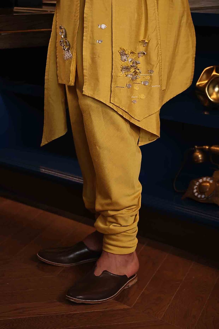 Yellow Katan Silk Hand Embroidered Kurta Set by Sahil Kochhar Men at Pernia's Pop Up Shop
