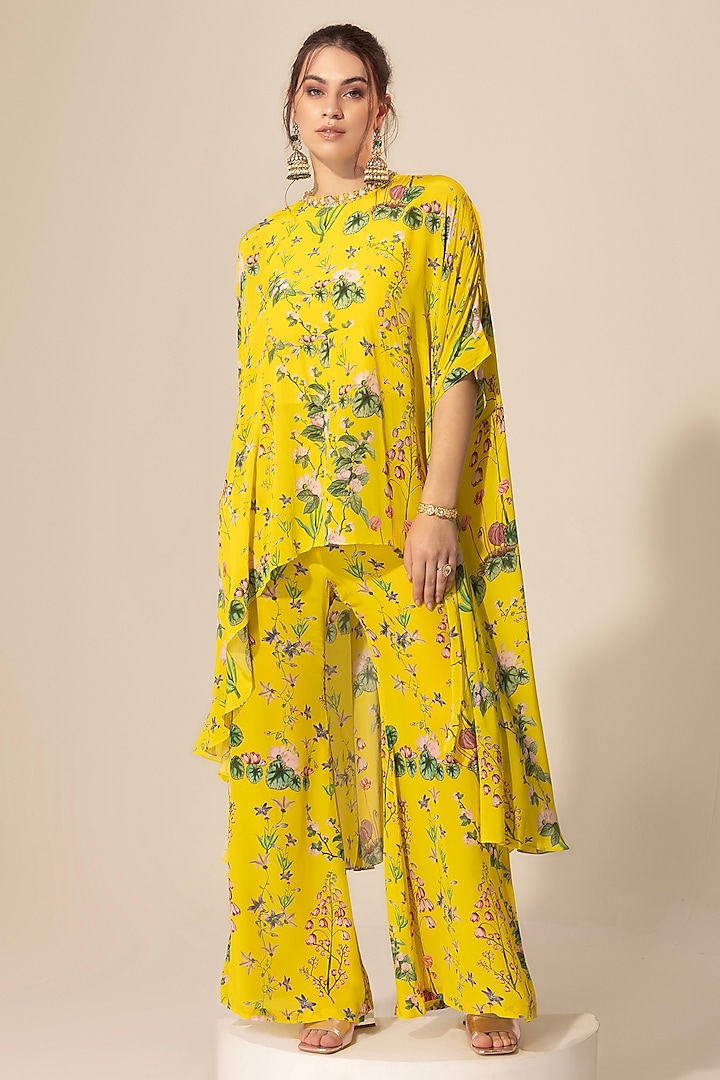 Yellow Crepe Botanical Printed & Embellished Tunic Set by Sakshi Girri at Pernia's Pop Up Shop