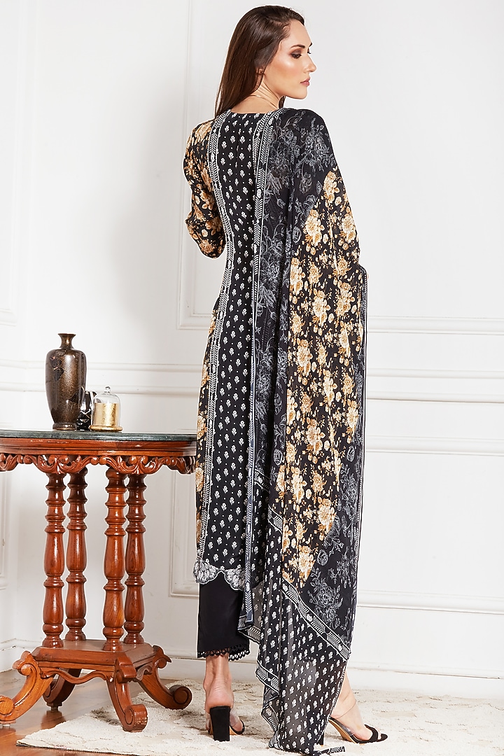 Black & Beige Printed Kurta Set by Sakshi Girri at Pernia's Pop Up Shop