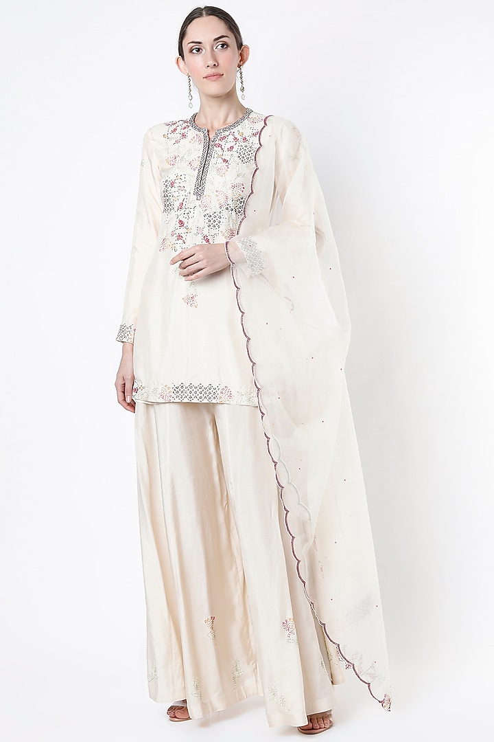 Ivory Hand Embroidered Kurta Set by Samad Atelier