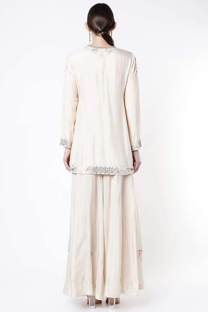 Ivory Hand Embroidered Kurta Set by Samad Atelier at Pernia's Pop Up Shop