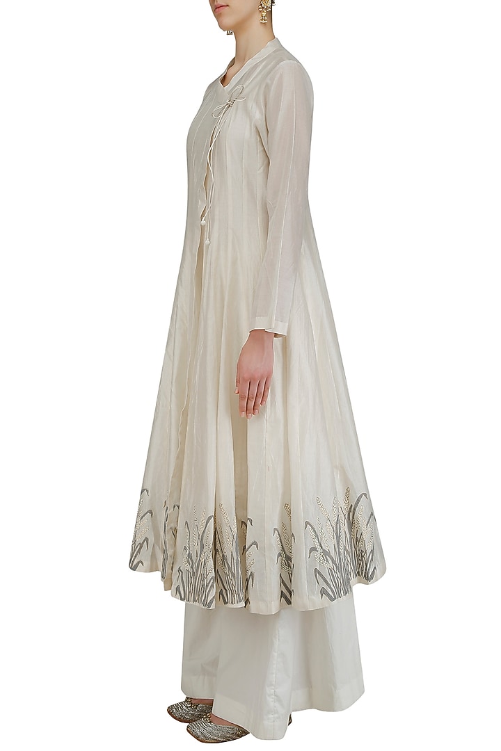 White block print kurta and palazzo pants set available only at Pernia's Pop Up Shop.