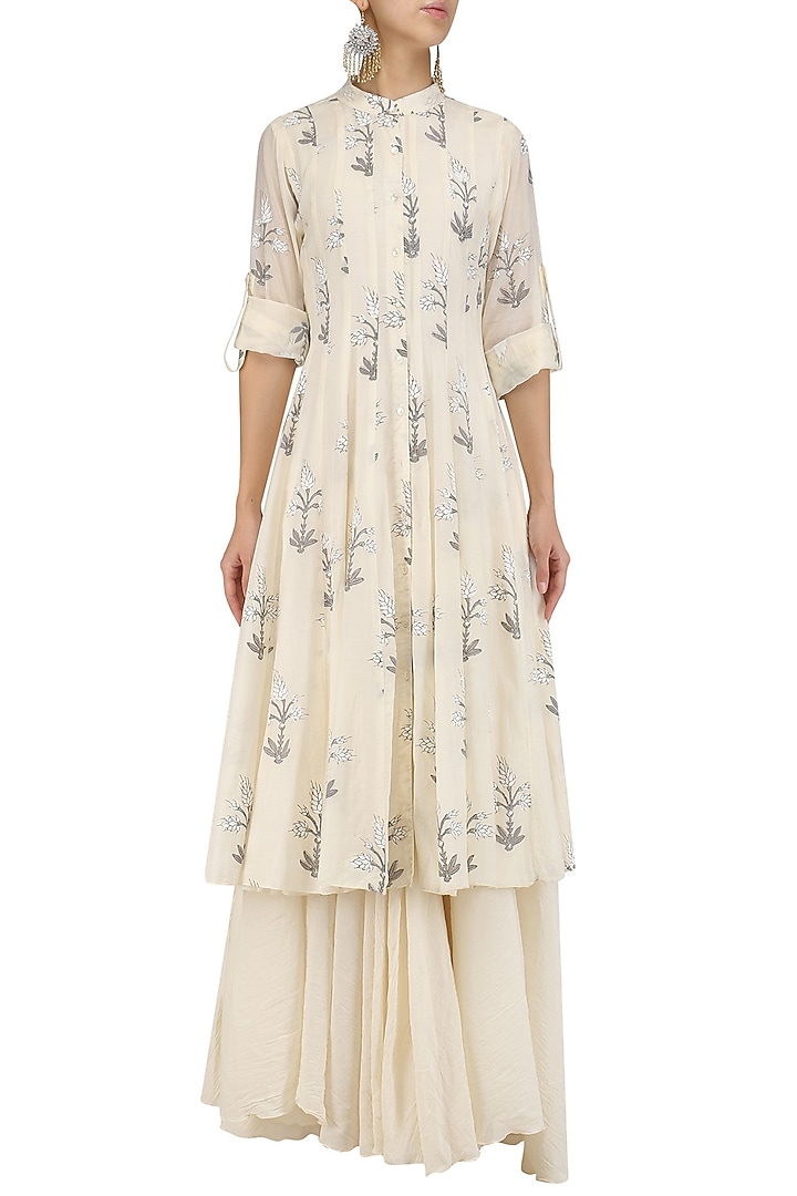 White leaves block print kurta and inner set available only at Pernia's Pop Up Shop.