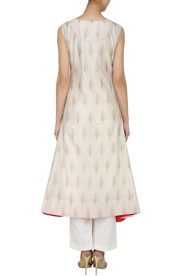 White asymmetrical kurta and palazzo pants set available only at Pernia's Pop Up Shop.