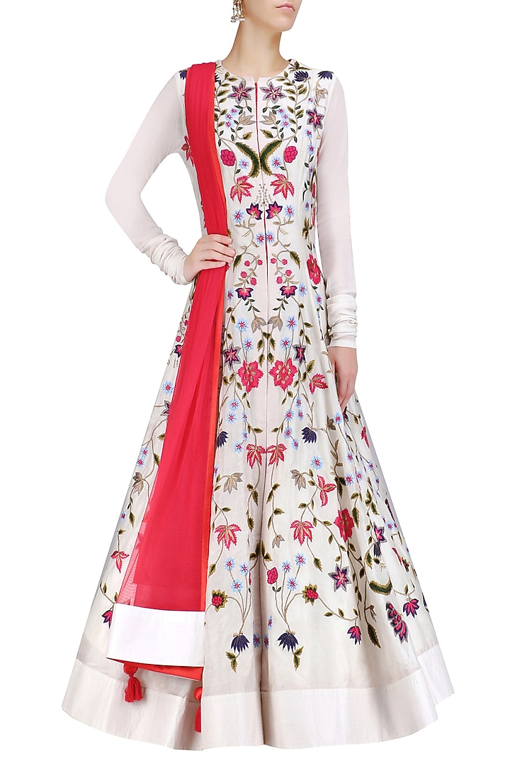 Off white silk thread and zari embroidered gown available only at Pernia's Pop Up Shop.